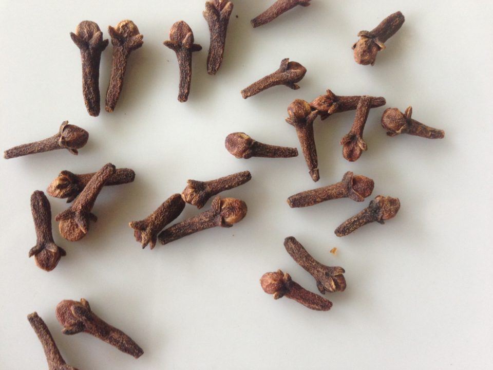 Benefits Of Clove Safar Zaike Ka
